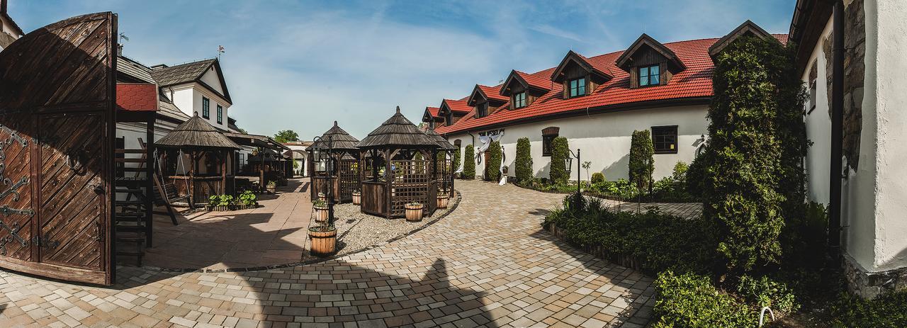 Hotel Pod Kogutkiem Krzywaczka Exterior foto