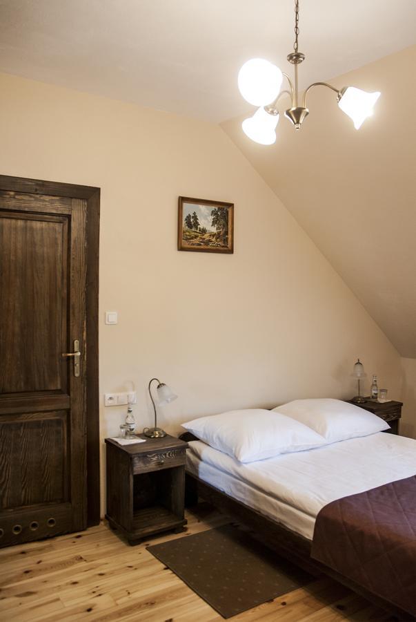 Hotel Pod Kogutkiem Krzywaczka Exterior foto